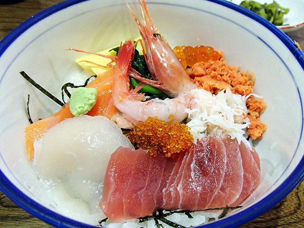 ５００円の海鮮丼